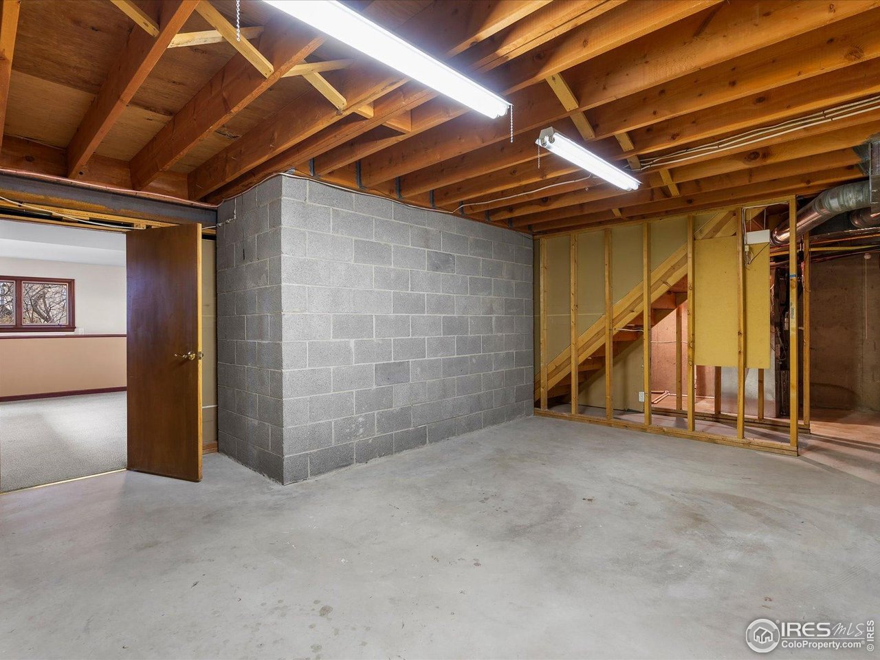 6972 Roaring Fork Trail Boulder, CO 80301 - Photo 28 of 35 a view of an empty room