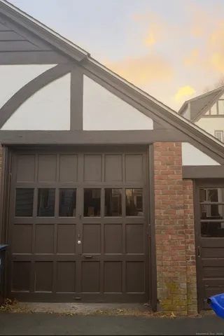 a view of front of a house