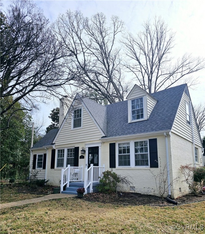 7501 Glebe Road Henrico, VA 23229 - Photo 19 of 19 Cape cod house with a front yard