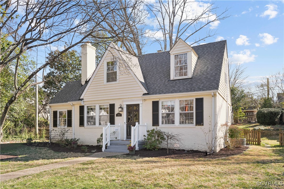 7501 Glebe Road Henrico, VA 23229 - Photo 2 of 19 New england style home featuring a front yard, bri