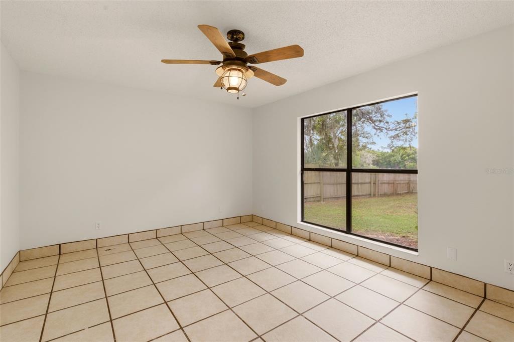 205 Angeles Road DeBary, FL 32713 - Photo 11 of 33