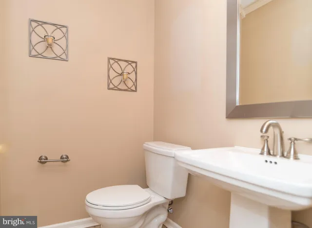 $415,000 | 2703 Lynbrooke Drive, Yardley, PA 19067