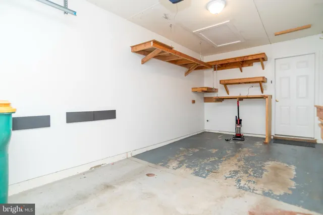 $415,000 | 2703 Lynbrooke Drive, Yardley, PA 19067