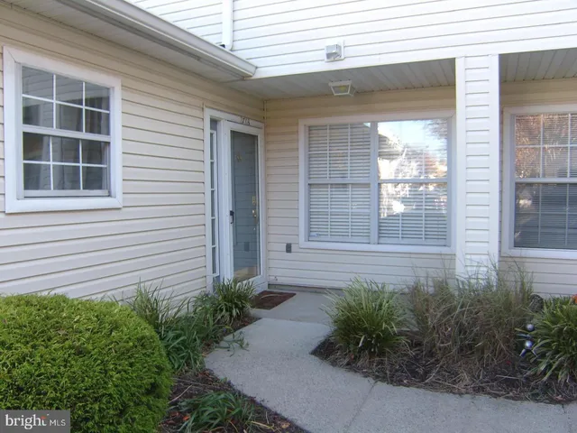 $415,000 | 2703 Lynbrooke Drive, Yardley, PA 19067