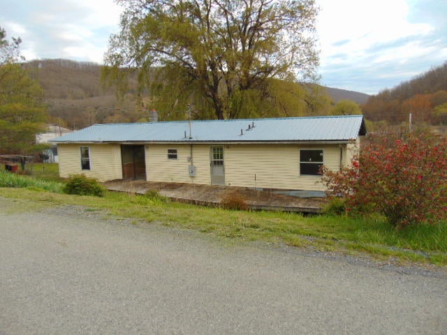 83 Hc Union, WV 24983 - Photo 17 of 18 Gallery Image 17