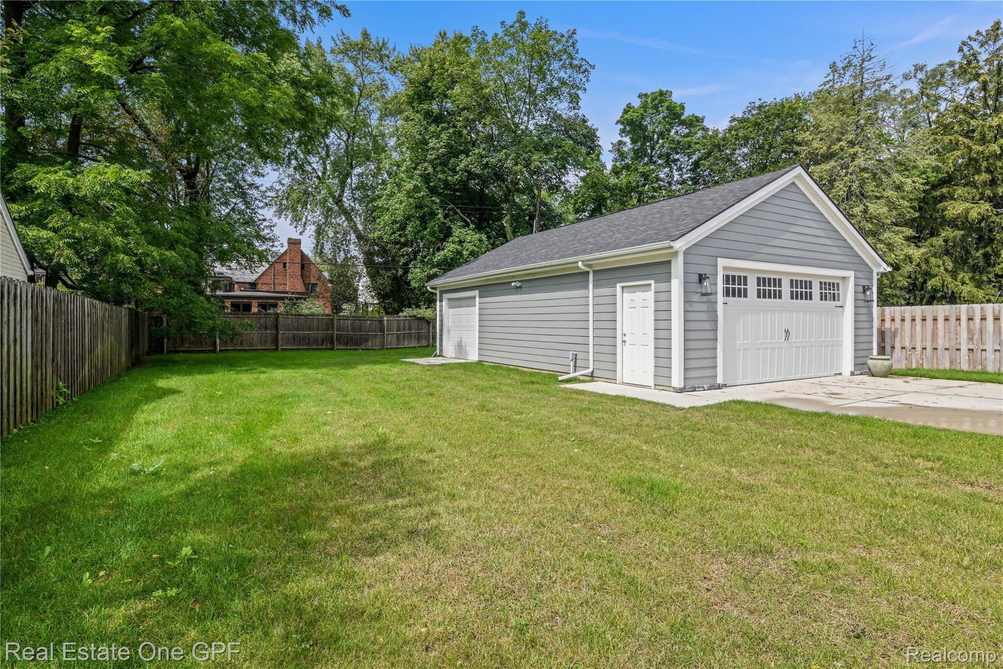 565 Washington Road Grosse Pointe, MI 48230 - Photo 24 of 26 36-print-565 Washington - Grosse Pointe0035.jpg