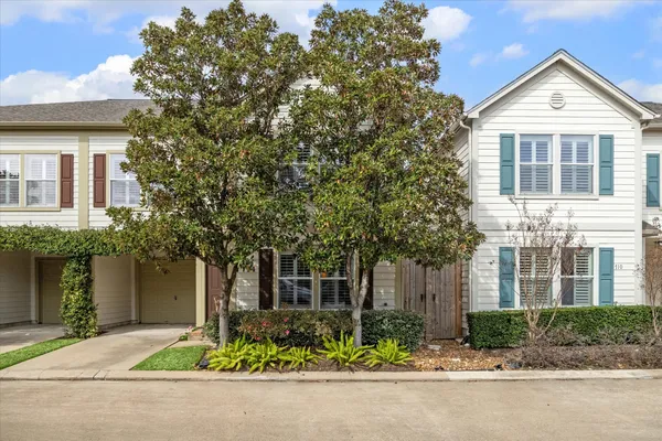 $344,900 | 714 Redwing Pl Drive, Houston, TX 77009