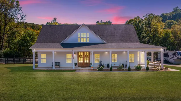 $1,099,999 | 230 McDeal Road, Fayetteville, TN 37334