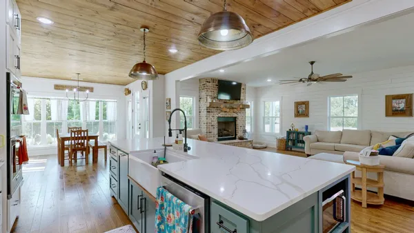 $1,099,999 | 230 McDeal Road, Fayetteville, TN 37334