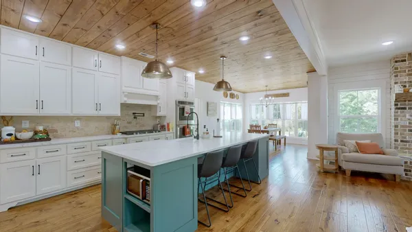 $1,099,999 | 230 McDeal Road, Fayetteville, TN 37334