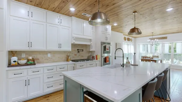 $1,099,999 | 230 McDeal Road, Fayetteville, TN 37334