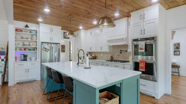 $1,099,999 | 230 McDeal Road, Fayetteville, TN 37334