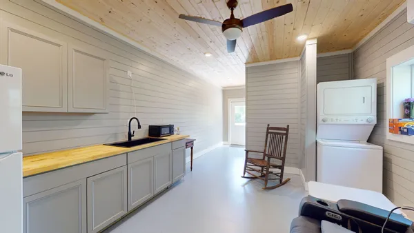 $1,099,999 | 230 McDeal Road, Fayetteville, TN 37334