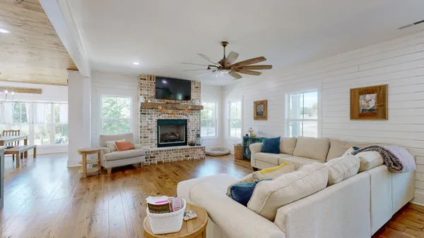 $1,099,999 | 230 McDeal Road, Fayetteville, TN 37334