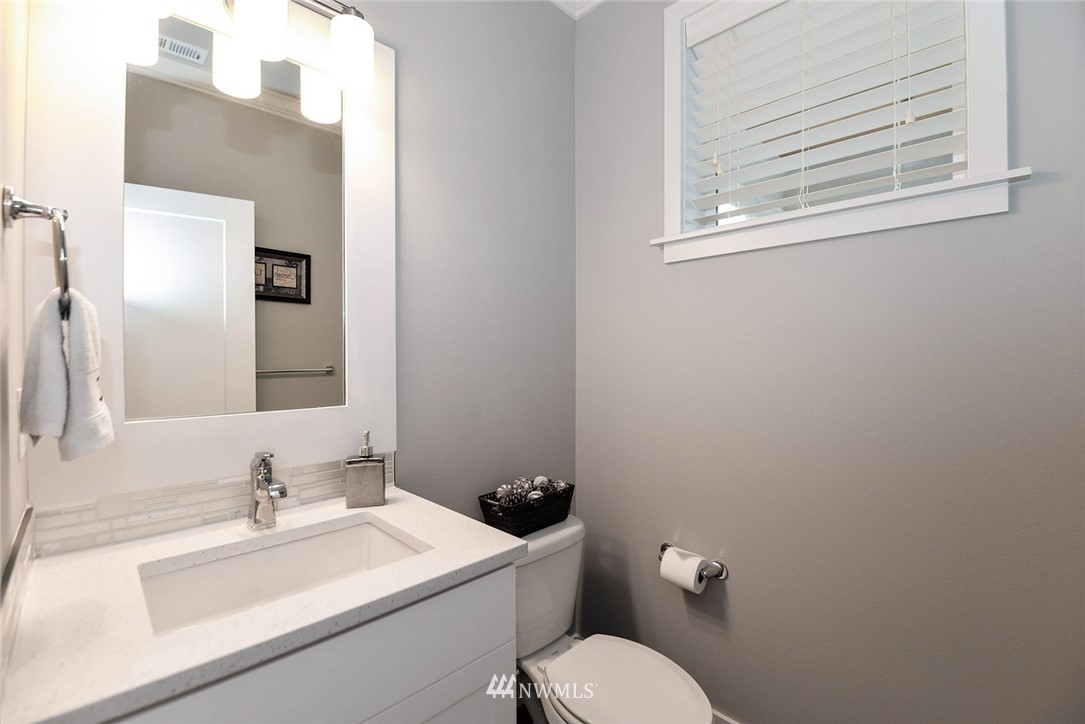 4328 231st Place Southeast Bothell, WA 98021 - Photo 4 of 39