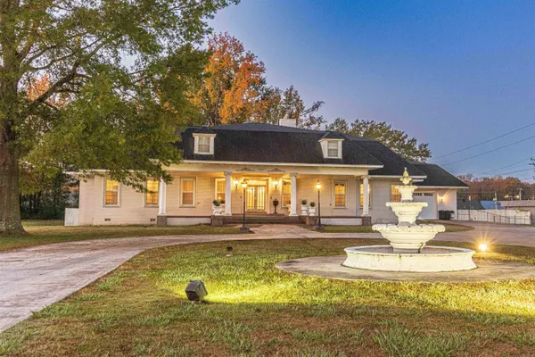 $399,000 | 401 East Poplar Avenue, Selmer, TN 38375