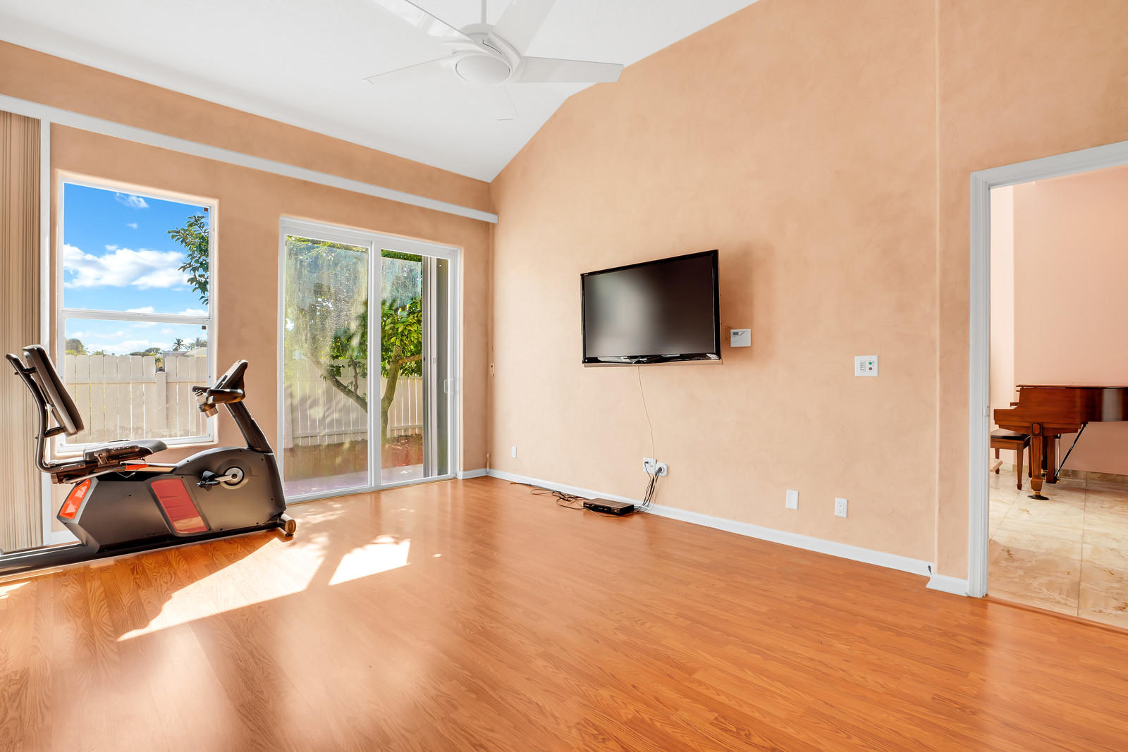 7981 Travelers Tree Drive Boca Raton, FL 33433 - Photo 17 of 37 Master Bedroom