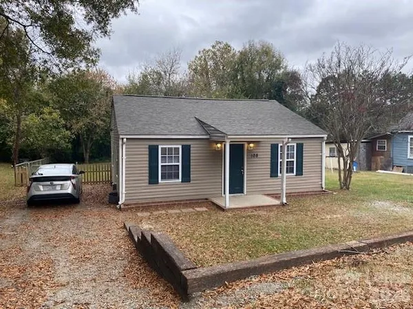 $1,350 | 108 Akron Avenue, Kannapolis, NC 28081