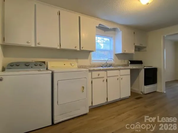 $1,350 | 108 Akron Avenue, Kannapolis, NC 28081