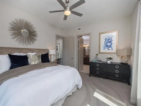 $2,321 | 2144 Peachtree Road, Unit 401, Atlanta, GA 30309