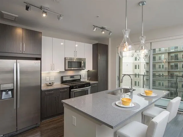 $2,400 | 2144 Peachtree Road, Unit 401, Atlanta, GA 30309