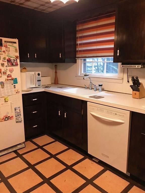 16 Woodmere Road Framingham, MA 01701 - Photo 3 of 8 Gallery Image 3