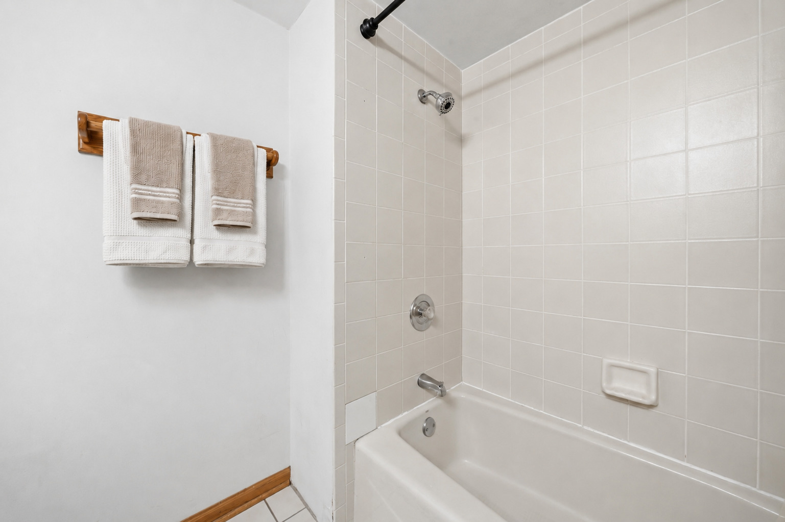 9800 Sayre Avenue, Unit 2B Chicago Ridge, IL 60415 - Photo 13 of 21