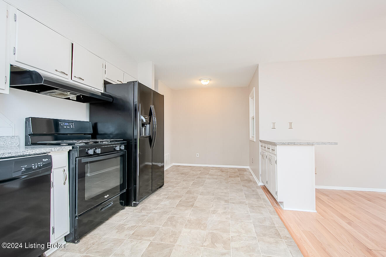 6813 Barbrook Road Louisville, KY 40258 - Photo 8 of 30 Eat-In Kitchen
