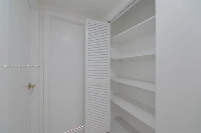 $3,400 | 1980 South Ocean Drive, Unit 18G, Hallandale Beach, FL 33009