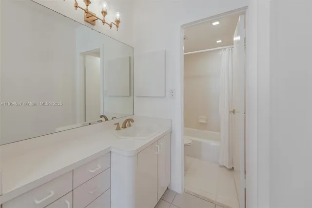 $3,400 | 1980 South Ocean Drive, Unit 18G, Hallandale Beach, FL 33009