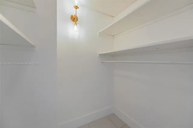 $3,400 | 1980 South Ocean Drive, Unit 18G, Hallandale Beach, FL 33009