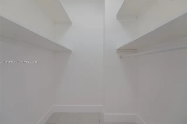 $3,400 | 1980 South Ocean Drive, Unit 18G, Hallandale Beach, FL 33009