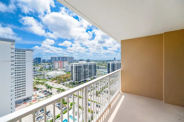 $3,400 | 1980 South Ocean Drive, Unit 18G, Hallandale Beach, FL 33009