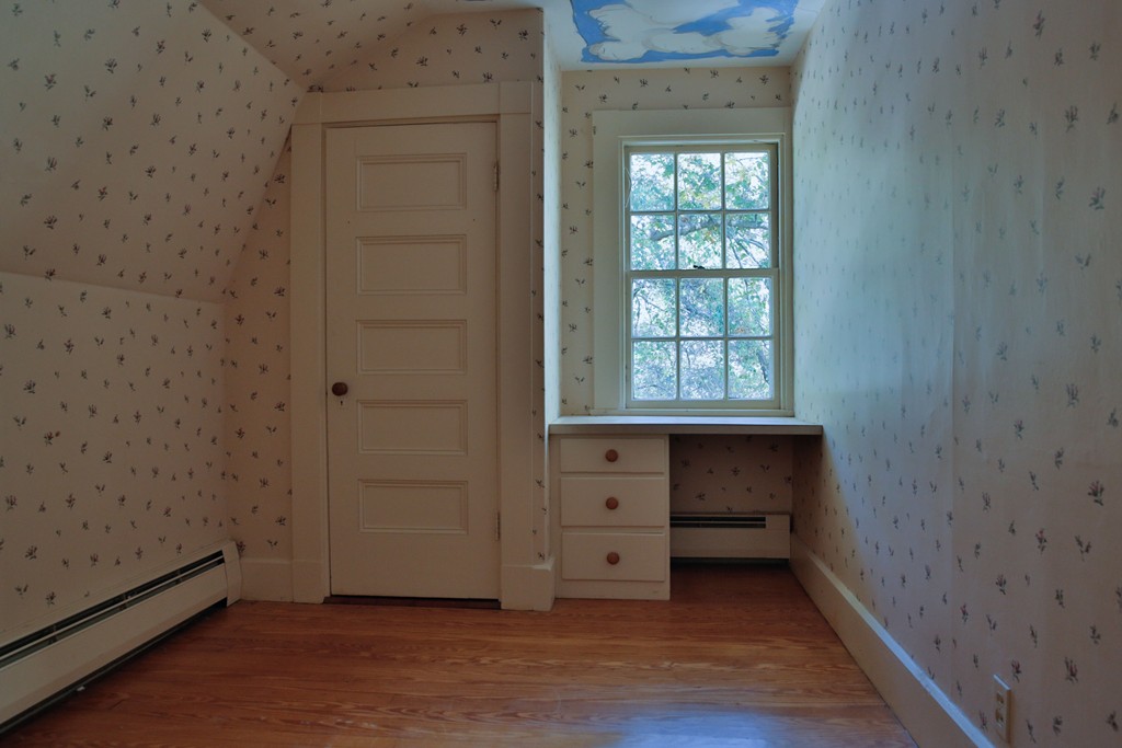 15 Leather Lane Beverly, MA 01915 - Photo 19 of 24 wooden floor and window in an empty room