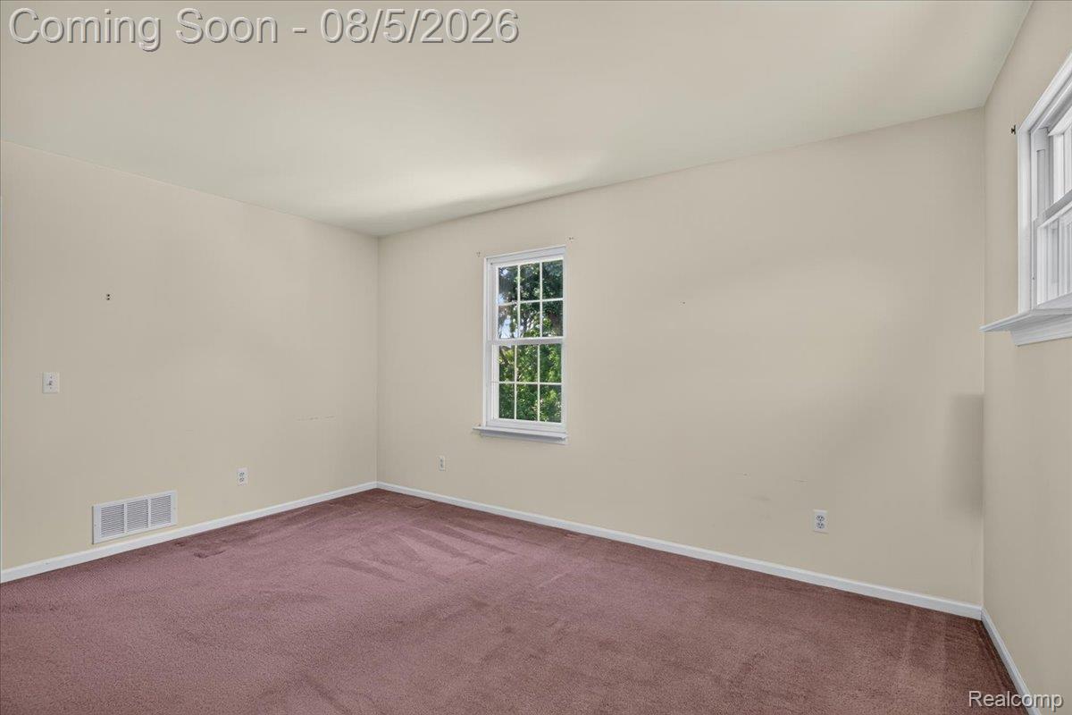 149 Ferndale Avenue Rochester, MI 48307 - Photo 35 of 39 24-2026.07.31_ACloutier_FerndaleRoch_170.jpg