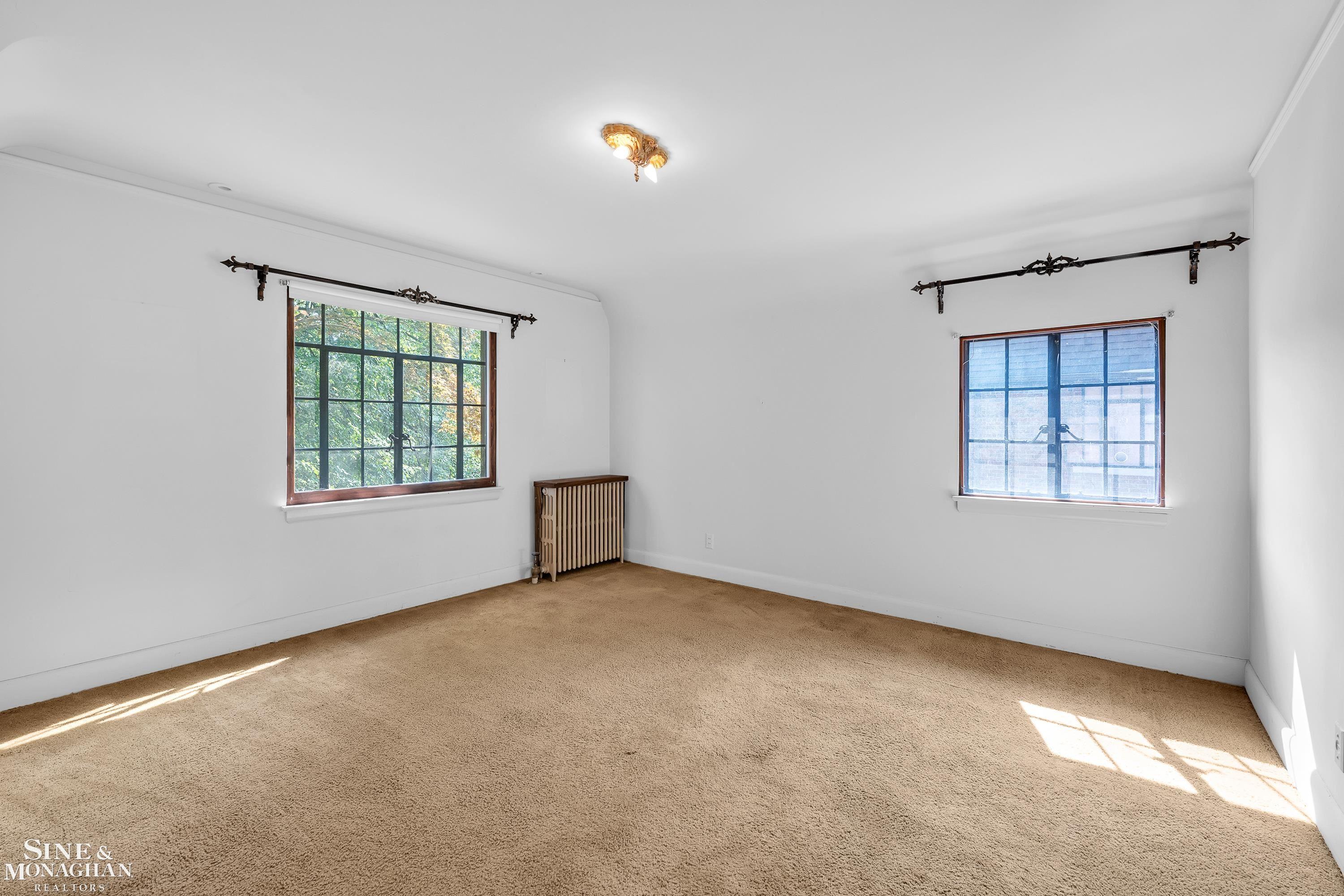 1363 Yorkshire Road Grosse Pointe, MI 48230 - Photo 38 of 67 50154348-87faba43-baa5-4d1c-bb7a-9247d8356d64.JPG