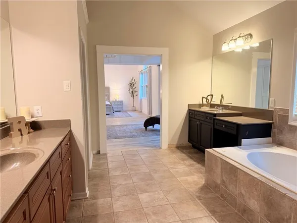 $1,160,000 | 1600 Reddstone Cl, Milton, GA 30004