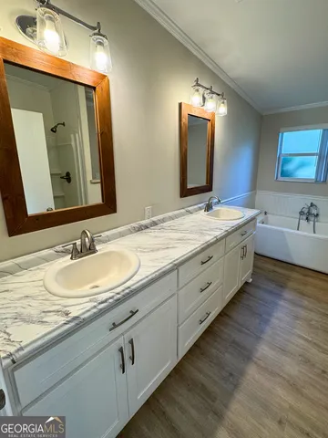 a bathroom with a tub