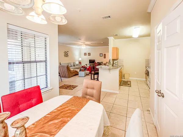 $1,425 | 6160 Eckhert Road, Unit 607, San Antonio, TX 78240