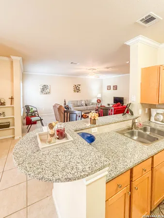 $1,425 | 6160 Eckhert Road, Unit 607, San Antonio, TX 78240
