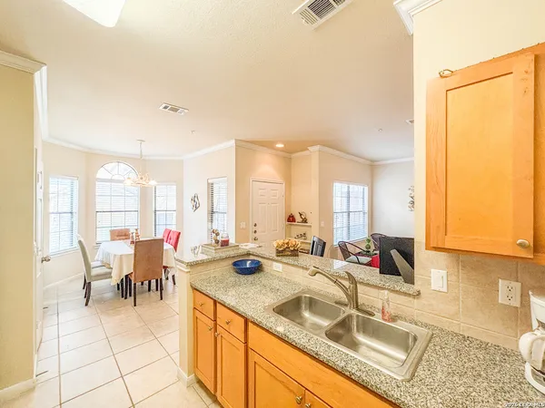 $1,425 | 6160 Eckhert Road, Unit 607, San Antonio, TX 78240