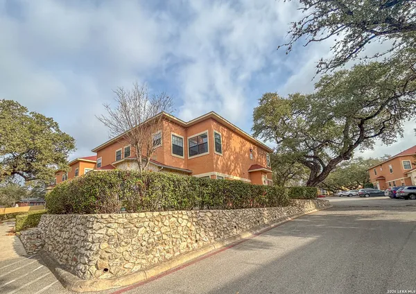 $1,425 | 6160 Eckhert Road, Unit 607, San Antonio, TX 78240