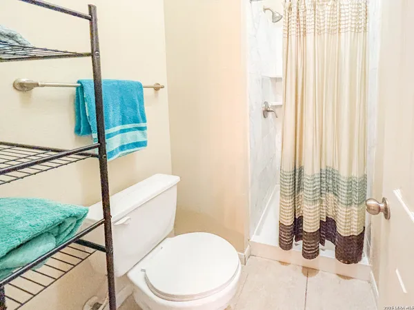 $1,425 | 6160 Eckhert Road, Unit 607, San Antonio, TX 78240