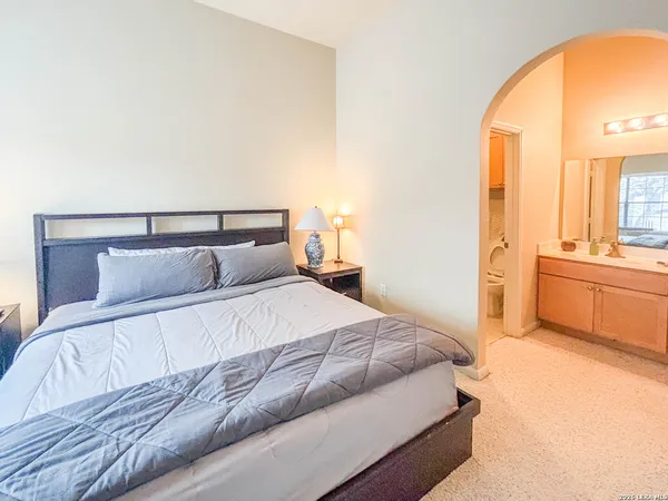 $1,425 | 6160 Eckhert Road, Unit 607, San Antonio, TX 78240