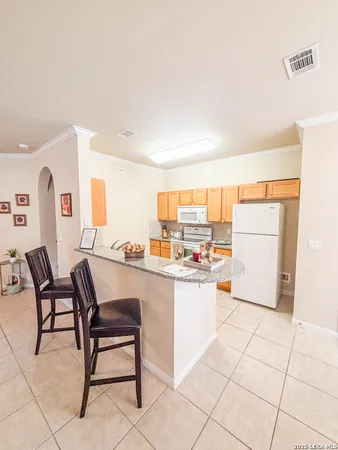 $1,425 | 6160 Eckhert Road, Unit 607, San Antonio, TX 78240