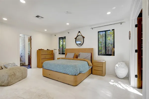 $11,995 | 313 Layne Boulevard, Hallandale Beach, FL 33009