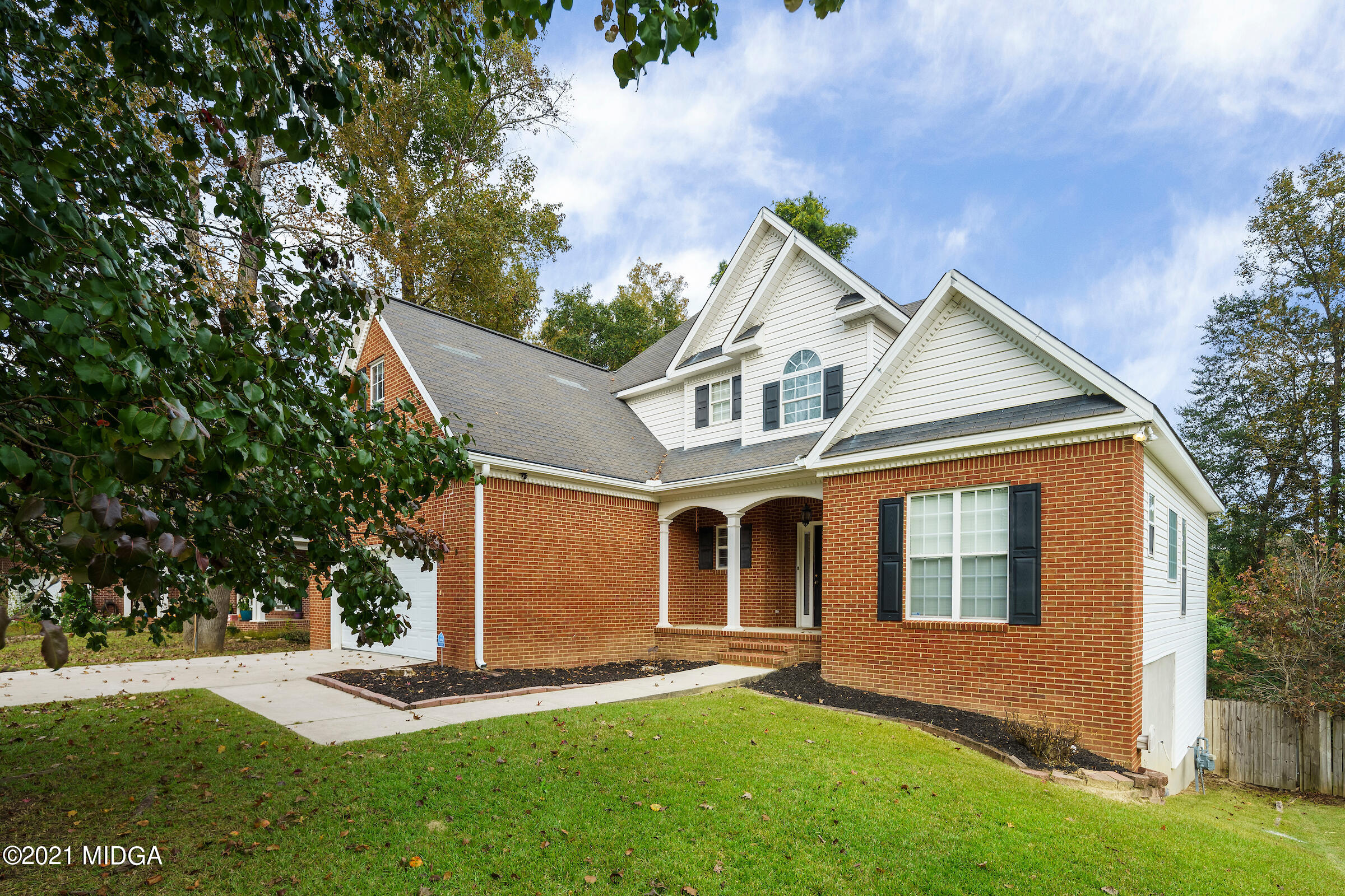 633 Lokchapee Ridge Macon, GA 31210 - Photo 3 of 39 211104_633_Lokchapee_Ridge_Macon_0039