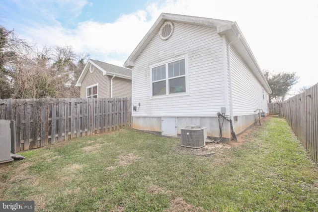 $339,900 | 323 Tyler Street, Fredericksburg, VA 22401