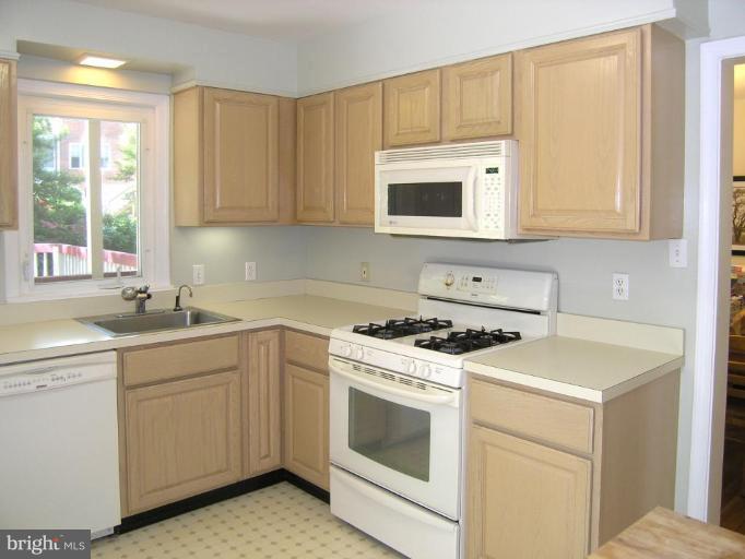 407 Mansfield Road Silver Spring, MD 20910 - Photo 11 of 21 Kitchen