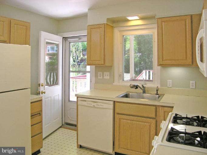 407 Mansfield Road Silver Spring, MD 20910 - Photo 12 of 21 Kitchen #2
